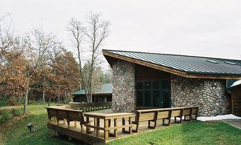 Whitetail Lodge Saint Germain Exterior photo